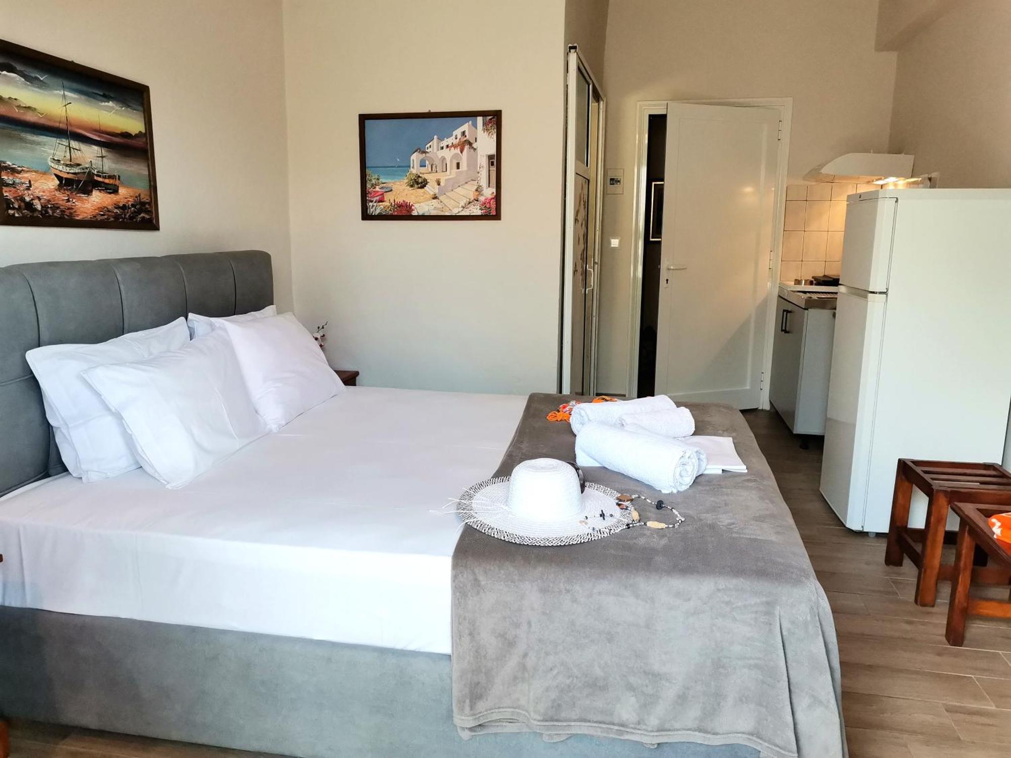 Studios Lia Adults Only -Fully Renovated Chrysi Ammoudia Bagian luar foto