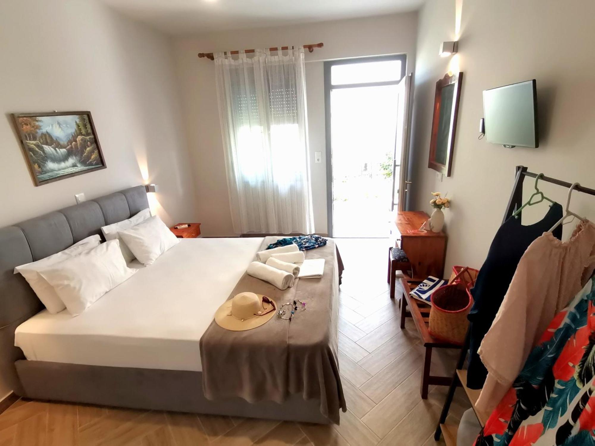 Studios Lia Adults Only -Fully Renovated Chrysi Ammoudia Bagian luar foto